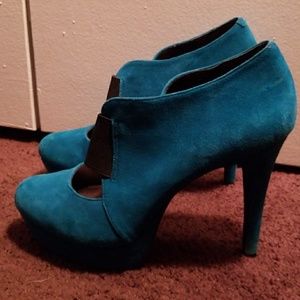 Suede pumps